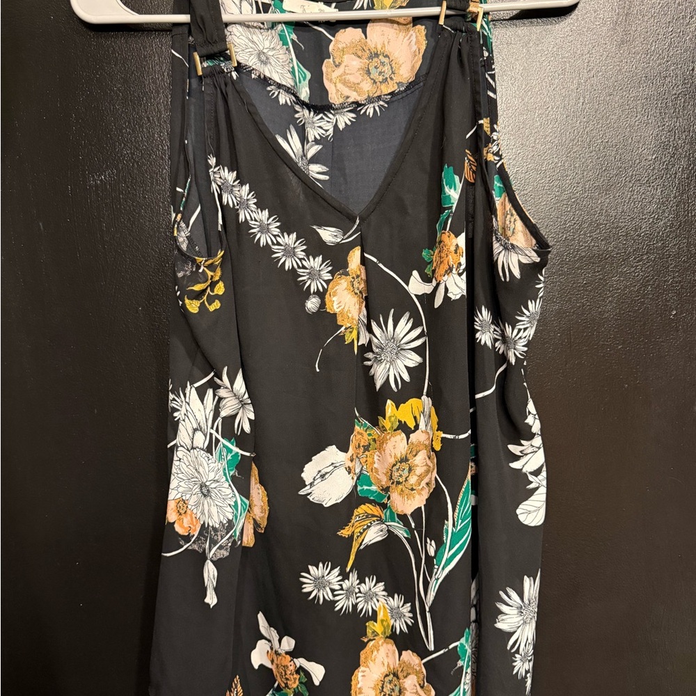 Maurice’s Floral Sleeveless Shirt Size L